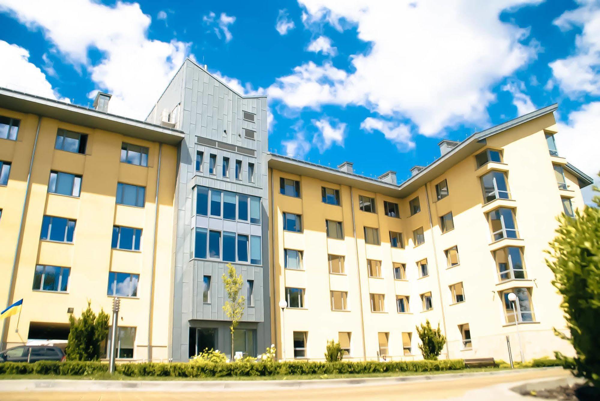 إلفيف Ucu Inn - Кімнати Для Гостей المظهر الخارجي الصورة